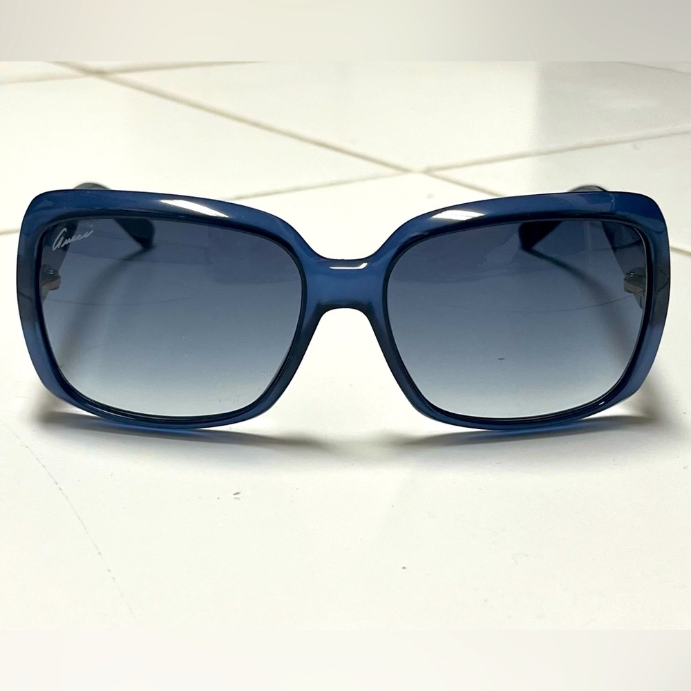 WOMENS GENUINE AUTHENTIC GUCCI SUNGLASSES BLUE WITH CASE